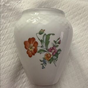 Vintage Bing & Grondahl (B&G) Denmark Porcelain Bud Vase #681 Hand painted Mint